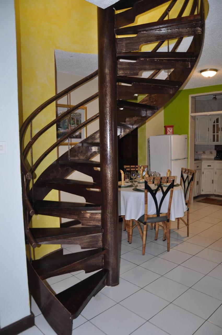Beach Penthouse A25 Sandcastles Очо Риос Екстериор снимка