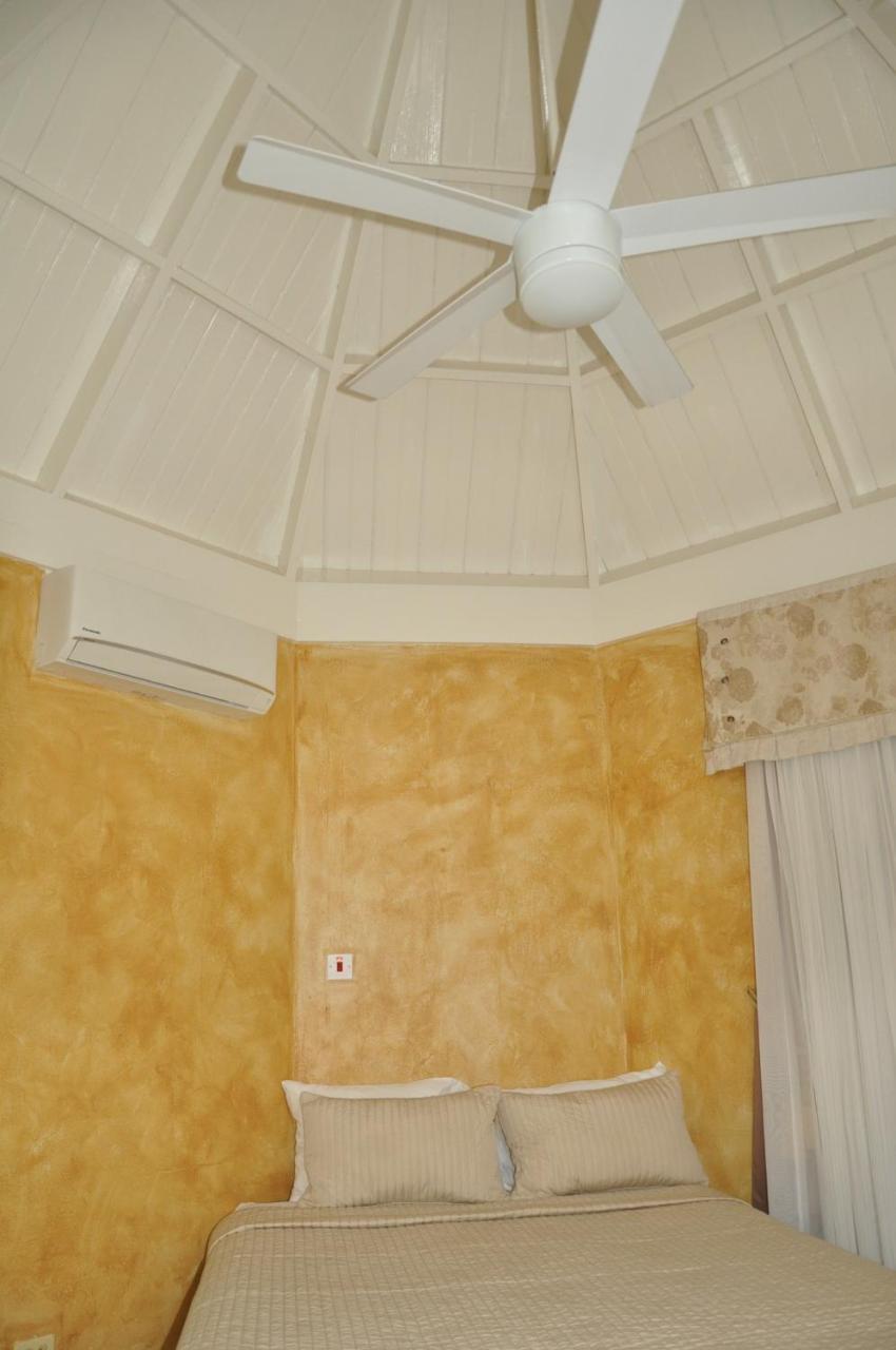 Beach Penthouse A25 Sandcastles Очо Риос Екстериор снимка