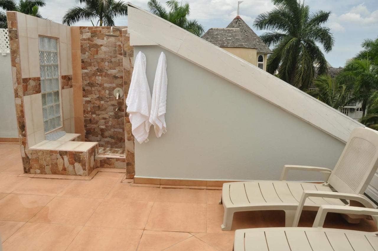 Beach Penthouse A25 Sandcastles Очо Риос Екстериор снимка